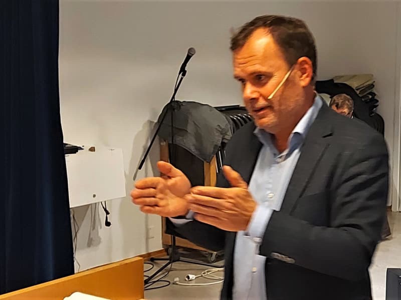 Advokat Ingar Håland ga en grundig orientering om fremtidsfullmakt for hele 76 fremmøtte.