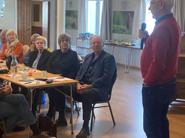 Her er leder Oddbjørn Hoem på vårt regionale møte i Geithus i oktober måned