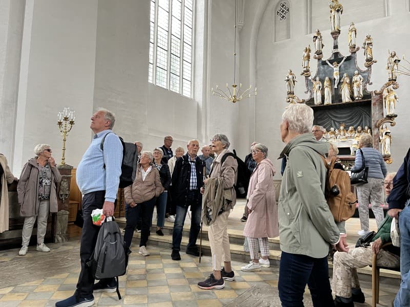 Mye fint å se på turene våre, her fra en kirke i Danmark.