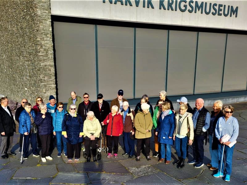 Forventningsfulle deltakere på formiddagen 20. september før omvisningen på Narvik Krigsmuseum.
