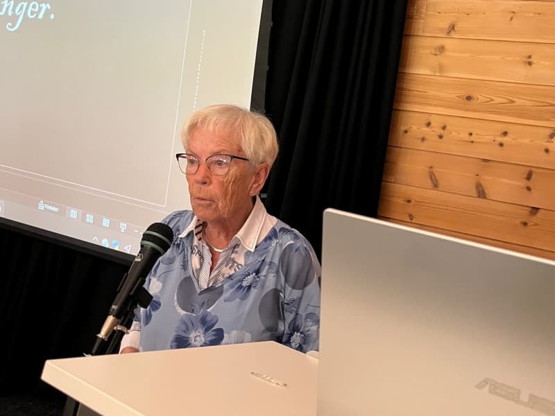 Leder i Pensjonistforbundet Agder, Ingrid Wisløff Jæger, holdt publikum i ånde i en halv time med kåseriet "Alderdommens særegenhet og utfordringer".