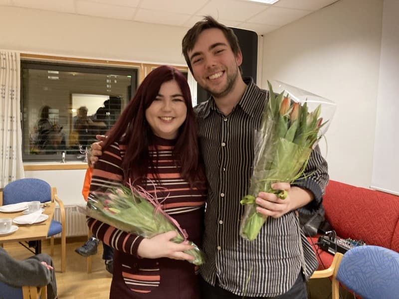 Søskenene Frida og Gard Songstad Hella som er studenter på UiA sto for det musikalske innslaget. 